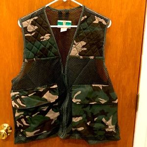 Game Winner Sports Wear Camo Hunting / Fishing Vest - L